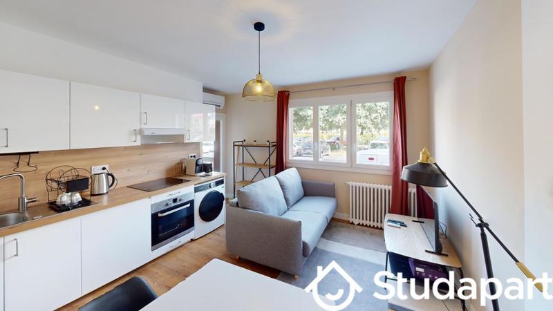 Chambre - 10 m² - 1 pièce