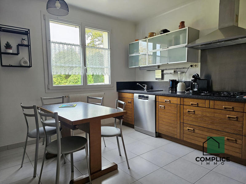 Maison traditionnelle - 152 m² - 5 pièces