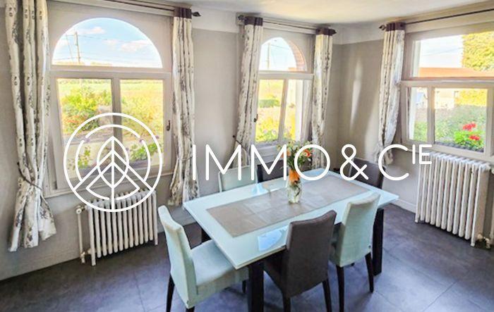 Demeure - 276 m² - 10 pièces