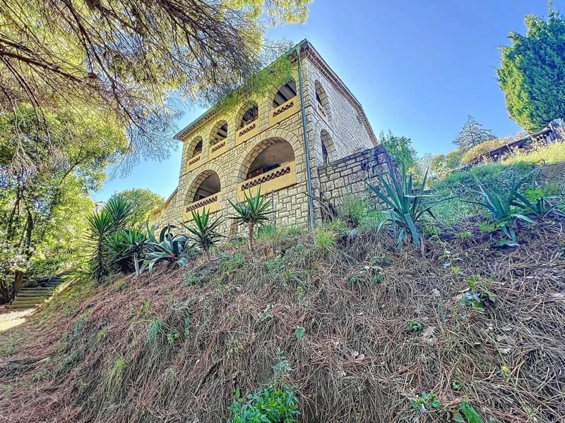 Maison - 114 m² - 4 pièces