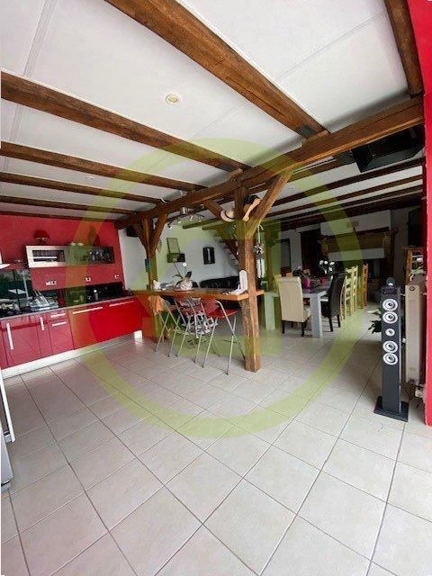 Maison - 230 m² - 7 pièces