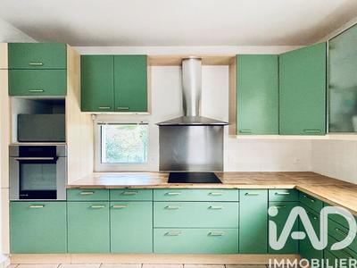 Maison - 207 m² - 6 pièces