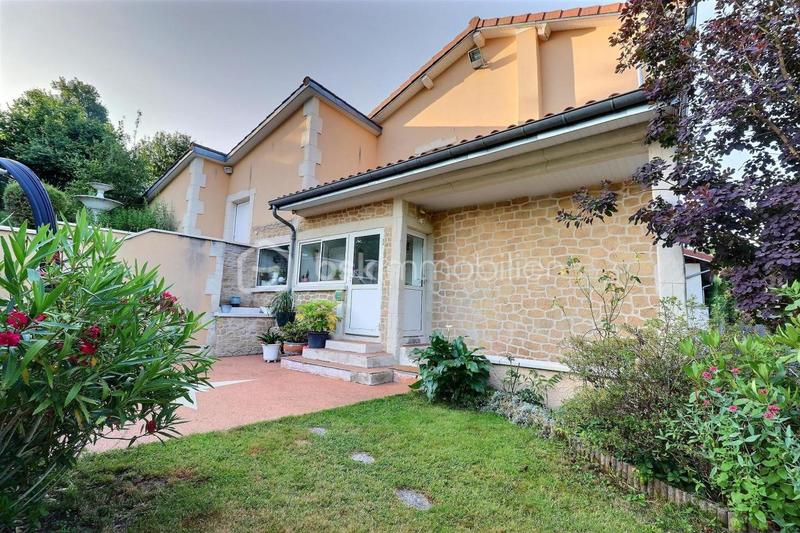 Maison de village - 154 m² - 5 pièces