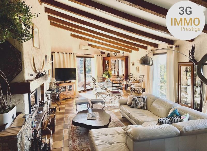 Demeure - 230 m² - 7 pièces