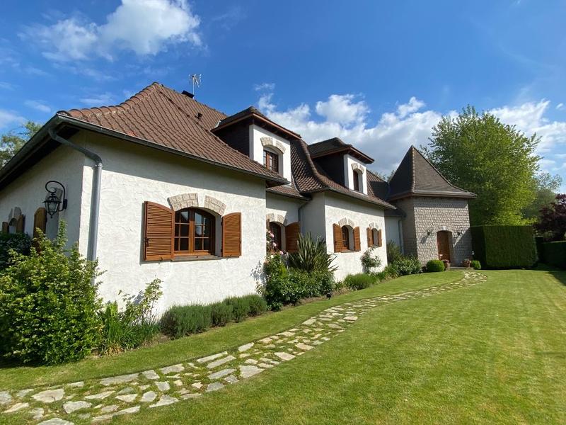 Maison - 264 m² - 7 pièces
