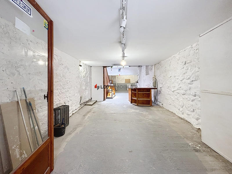 Local commercial - 147 m² - 3 pièces