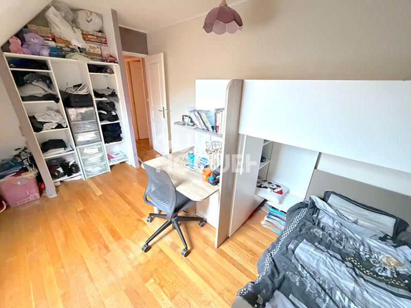 Maison - 95 m² - 5 pièces