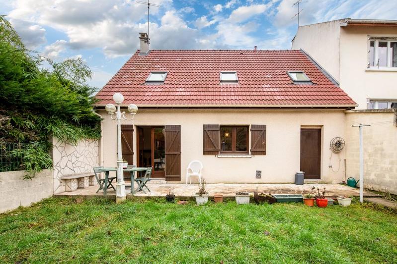 Maison - 107 m² - 7 pièces