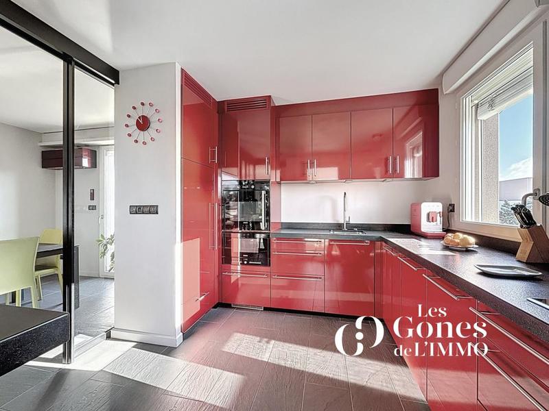 Appartement - 95 m² - 3 pièces