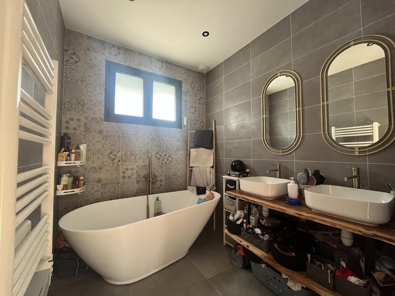 Maison - 137 m² - 7 pièces