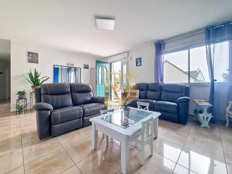 Maison - 230 m² - 8 pièces