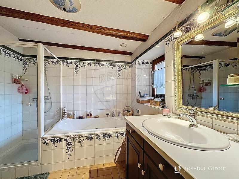 Maison - 141 m² - 6 pièces