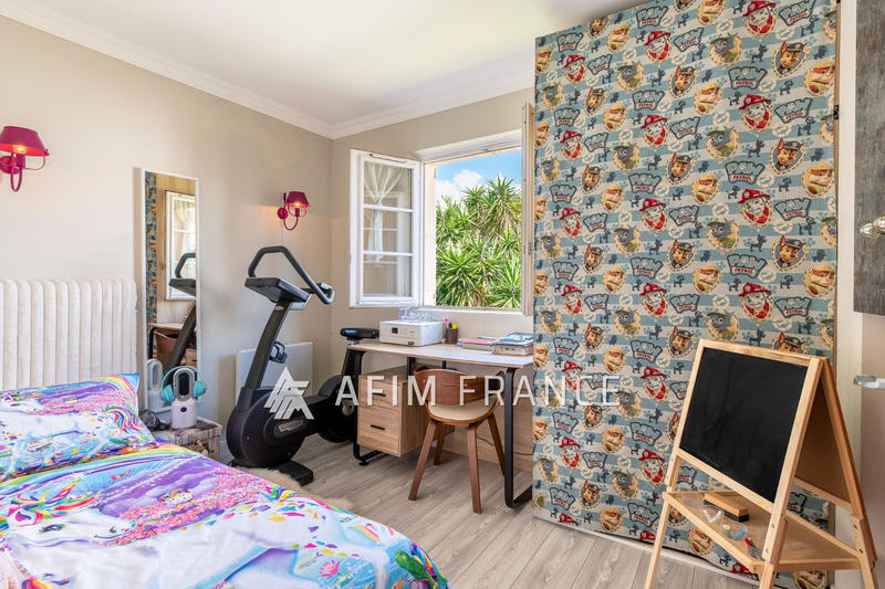 Appartement - 100 m² - 4 pièces