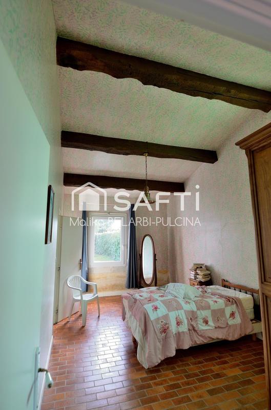 Maison - 201 m² - 7 pièces