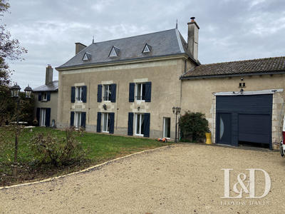 Maison - 295 m² - 10 pièces