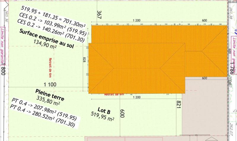 Terrain constructible - 701 m²