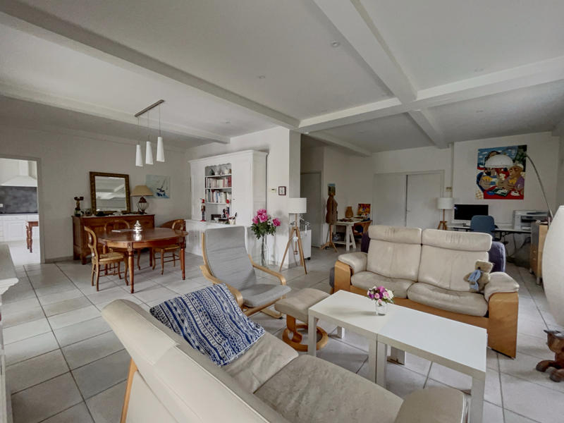 Maison - 212 m² - 6 pièces