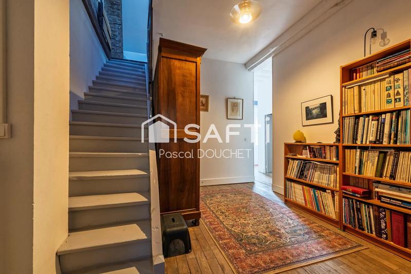 Maison - 352 m² - 9 pièces