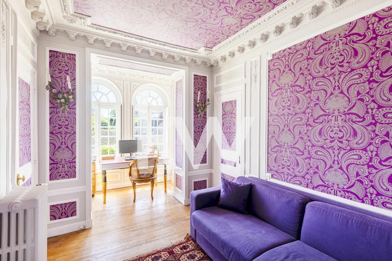 Maison - 700 m² - 23 pièces