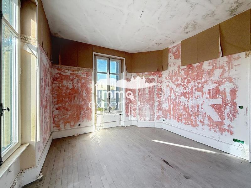 Maison - 170 m² - 8 pièces