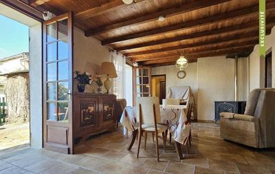 Maison de village - 300 m² - 6 pièces