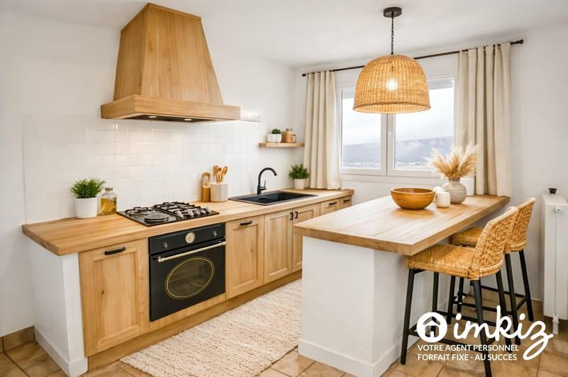 Maison - 210 m² - 10 pièces