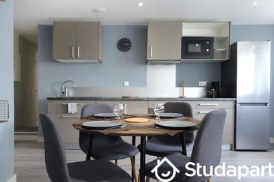 Chambre - 14 m² - 1 pièce