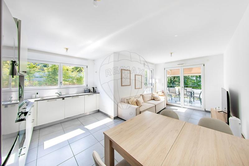 Appartement - 65 m² - 3 pièces