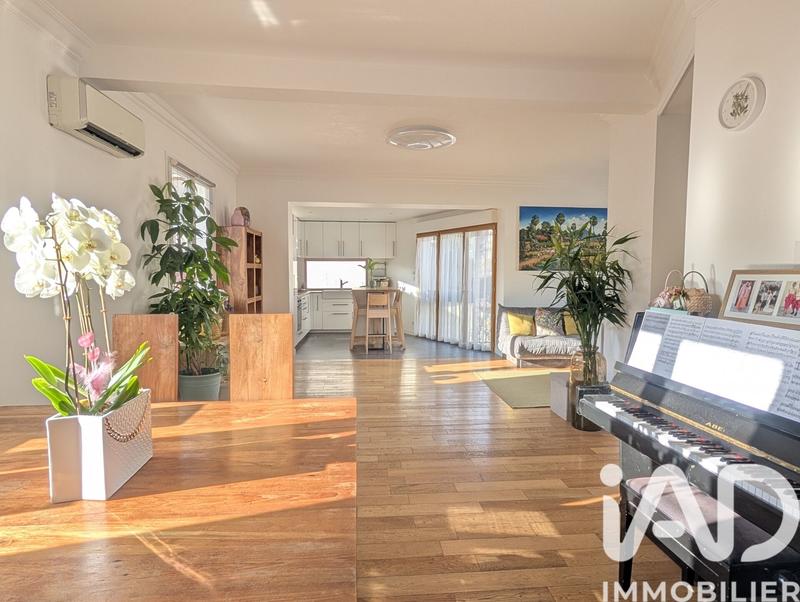 Maison - 101 m² - 6 pièces