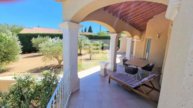 Villa - 168 m² - 5 pièces