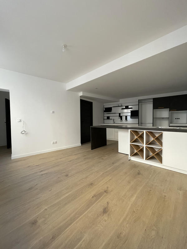 Appartement - 90 m² - 5 pièces