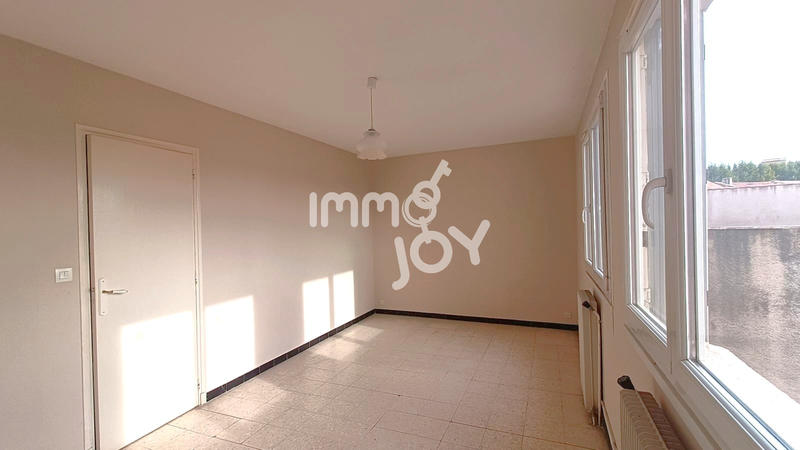 Appartement - 85 m² - 5 pièces