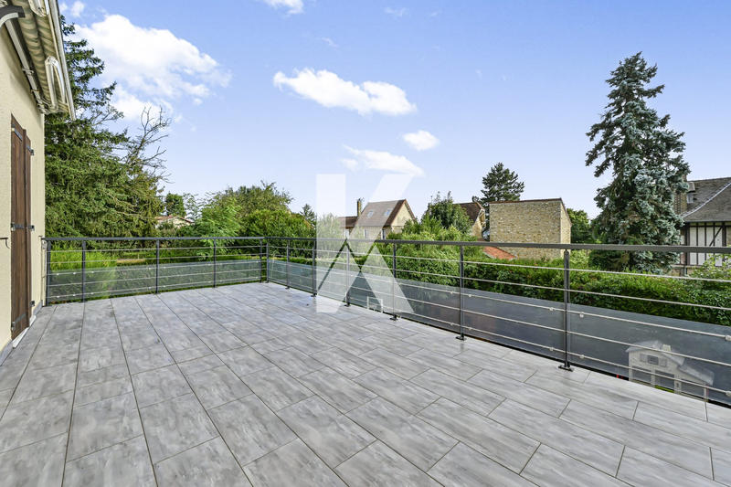 Maison - 162 m² - 7 pièces