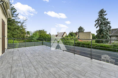 Maison - 162 m² - 7 pièces