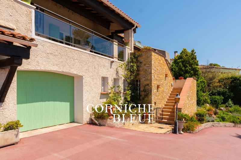 Villa - 168 m² - 4 pièces