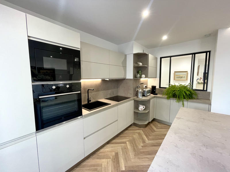 Appartement - 94 m² - 4 pièces