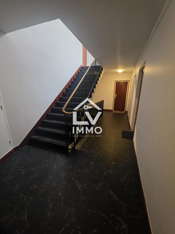 Appartement - 77 m² - 2 pièces