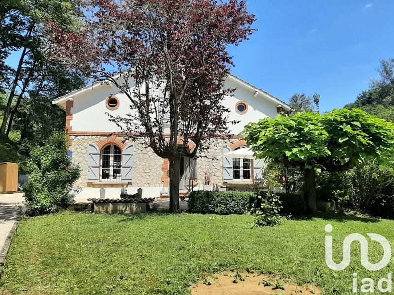 Maison - 200 m² - 7 pièces