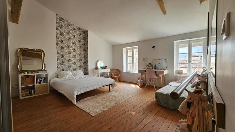 Maison - 224 m² - 6 pièces