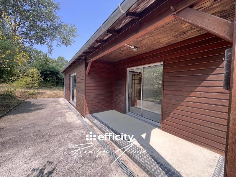 Maison - 90 m² - 5 pièces