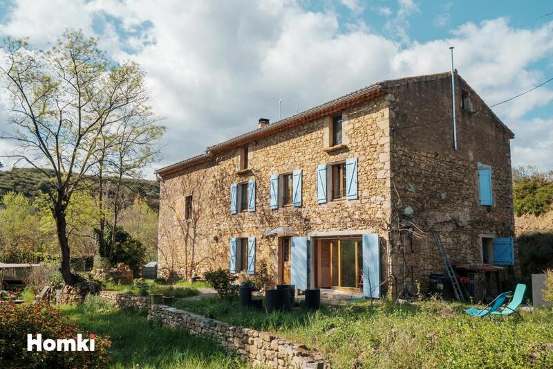 Propriété - 215 m² - 5 pièces