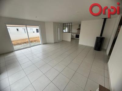 Maison - 93 m² - 4 pièces