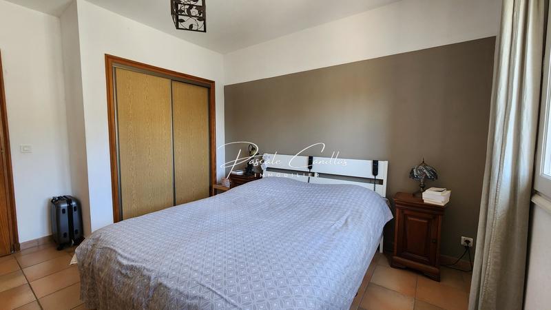 Villa - 258 m² - 10 pièces