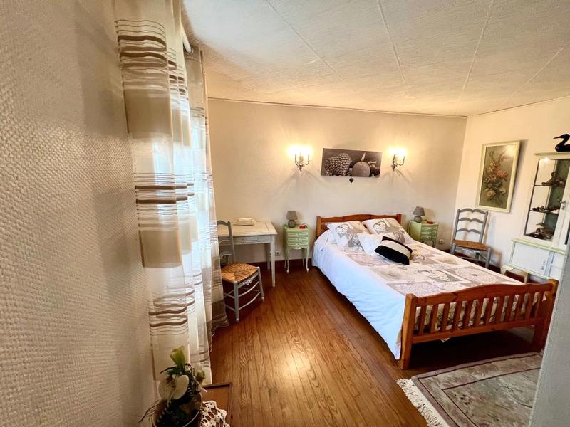 Maison - 168 m² - 8 pièces