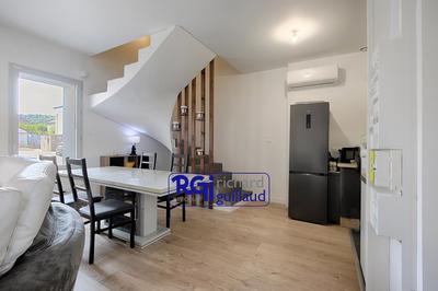 Maison de ville - 90 m² - 4 pièces