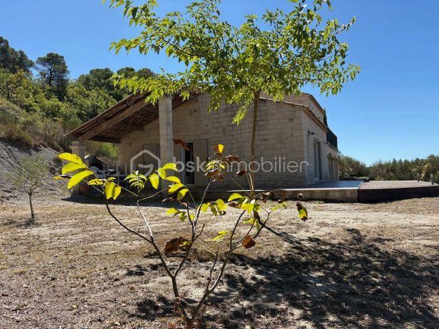 Château - 177 m² - 6 pièces