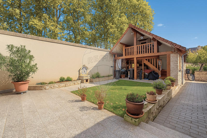 Maison en pierre - 110 m² - 5 pièces