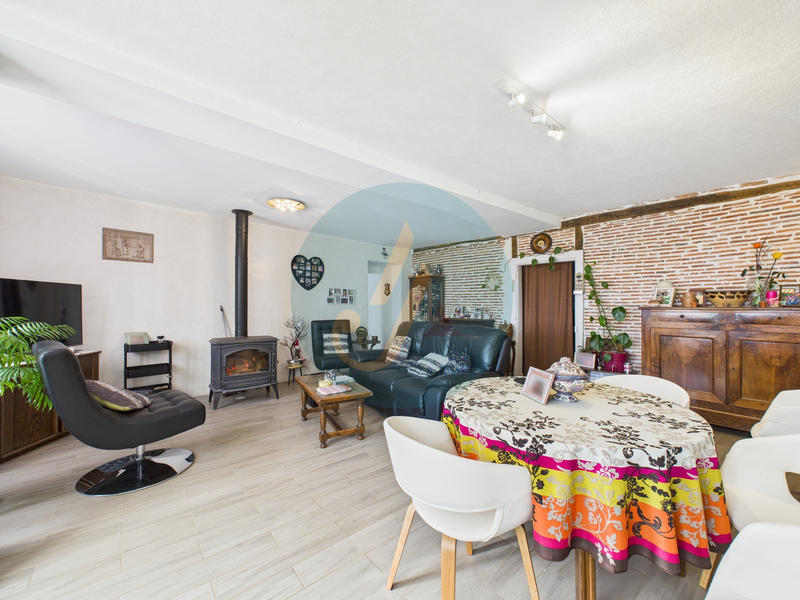 Maison - 93 m² - 5 pièces