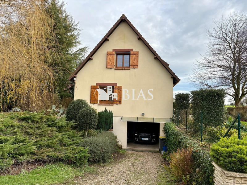 Maison traditionnelle - 105 m² - 4 pièces