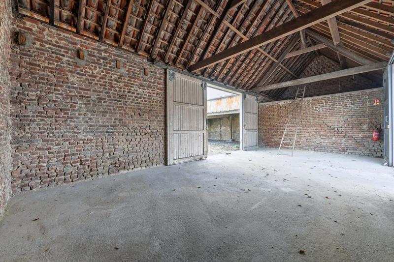 Local d'activité / Entrepôt - 71 m²